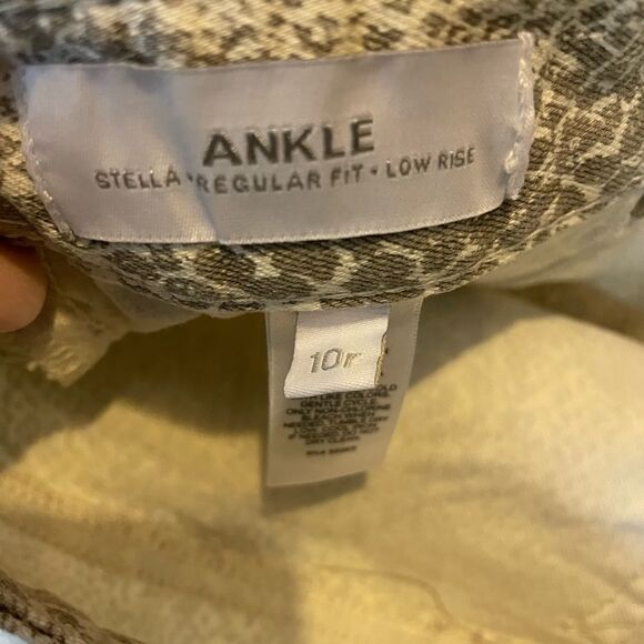 Express Stella Ankle Jeans  - Picture 7 of 9